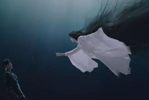 ʲô?Ŵ//Ůʬ(˵ܶ)
